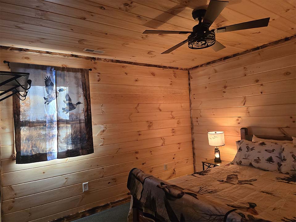 WILDLIFE ESCAPES CABIN Comfortable seating and fireplace inside Hocking Hills Ohio cabin